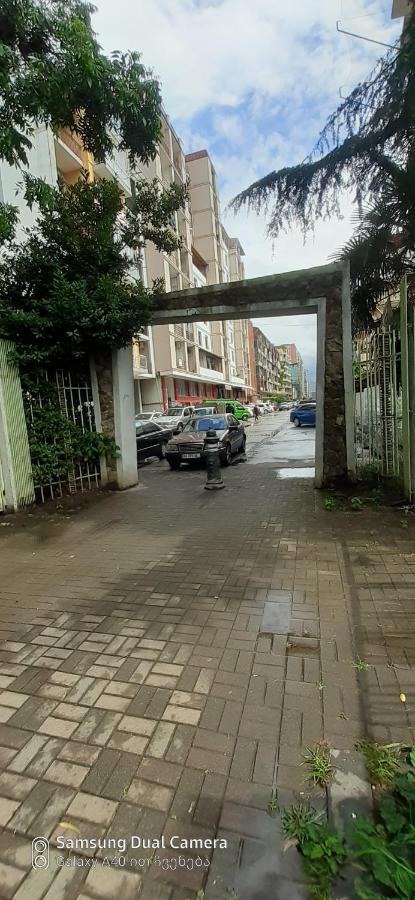 Parkside Apartament Appartamento Batumi Esterno foto